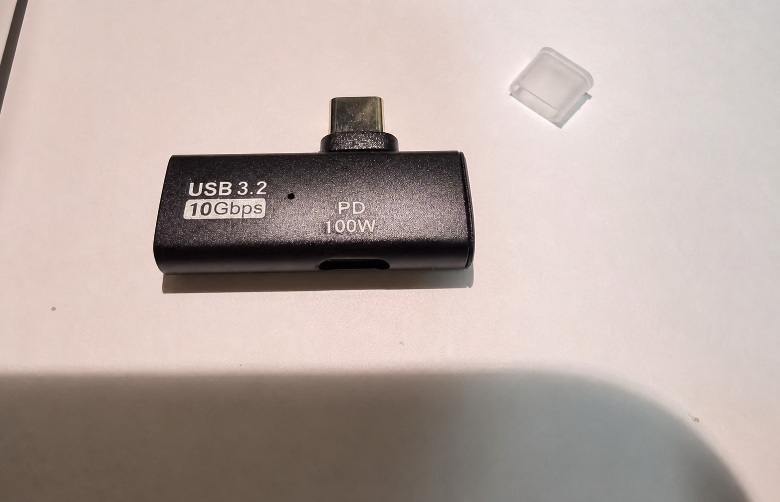 TC-009 実物写真 USB 3.2 10Gbps PD100W表記を正位置で表示